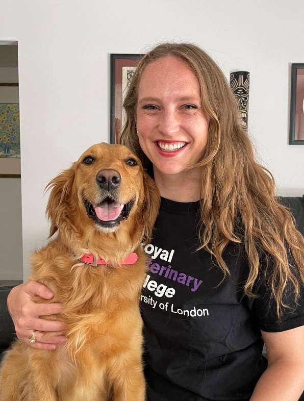 Two RVC students awarded prizes at prestigious International Canine